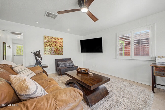 Photo - 1221 E Mescal St