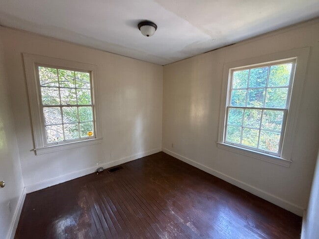 Photo - 112 Robinhood Rd