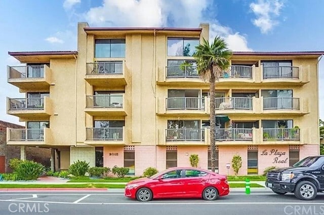 Building Photo - 2015 E Broadway Unit 302