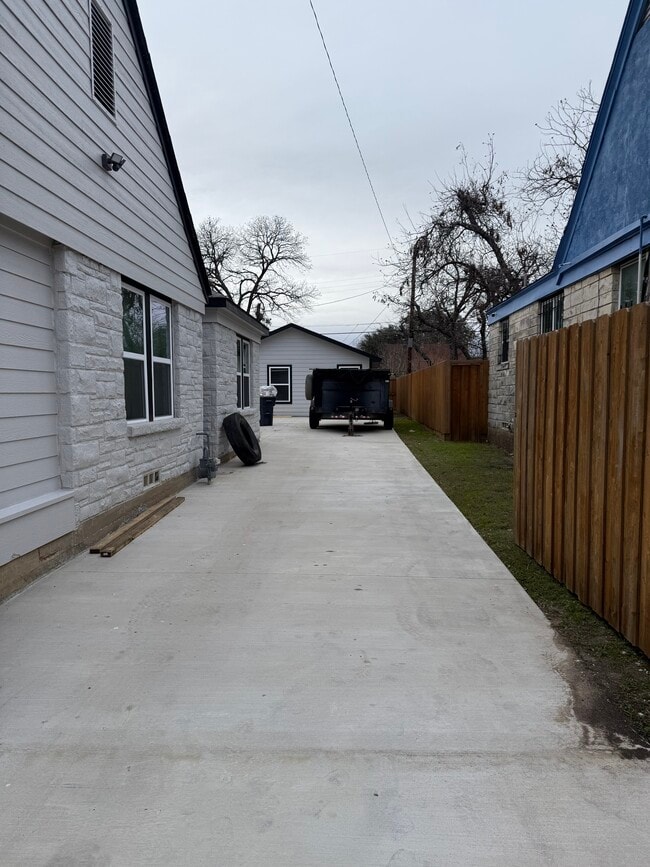 Photo - 1019 E Waco Ave