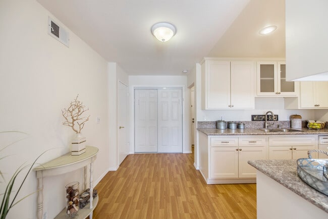 Photo - 1600 Ardmore Ave Condo Unit 327
