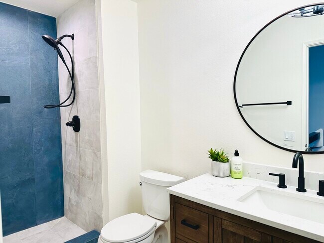 Photo - 10444 Canoga Ave