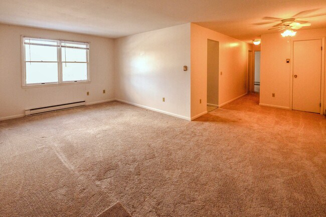 Photo - 426 Winthrop Dr Unit 8