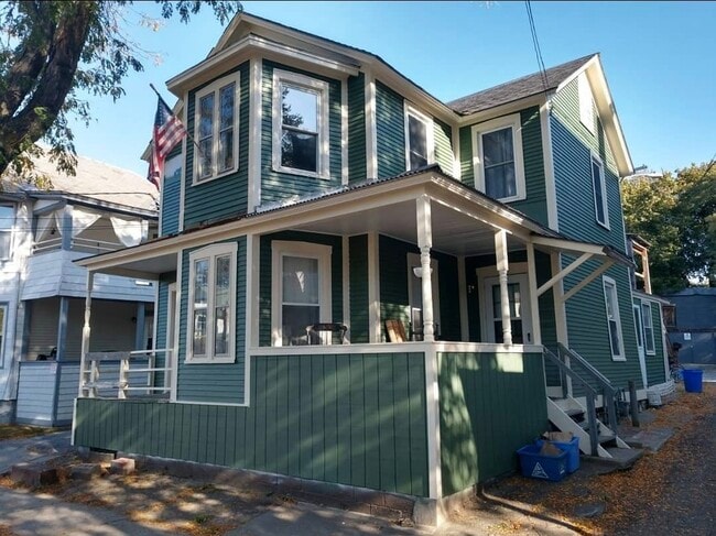Building Photo - 20 Decatur Street Unit 22.5