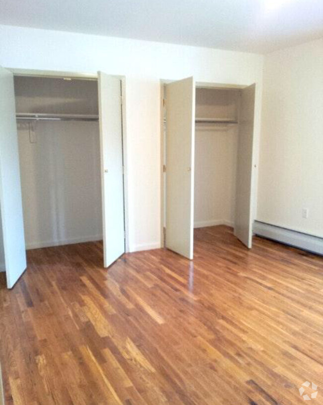 Building Photo - 44 Hilton Ave Unit D1 Rental