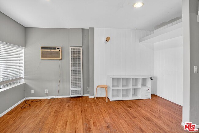 Photo - 11154 Ventura Blvd Apartment