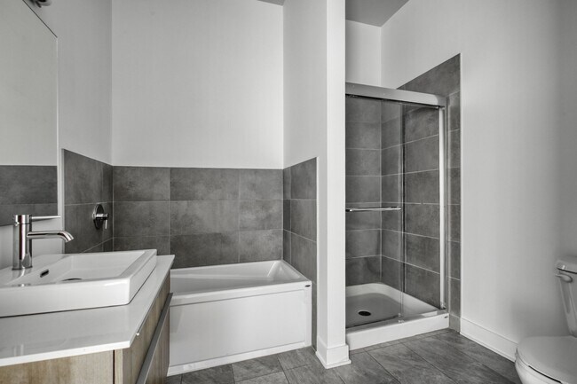 Photo - 9675 Av. Papineau Unit 501