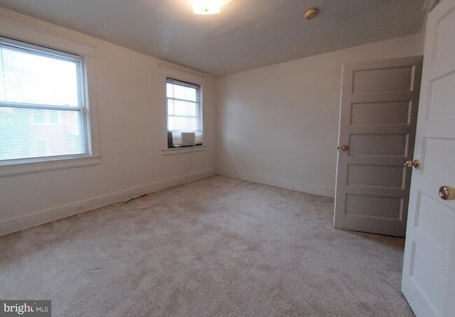 Photo - 519 Harvard St NW