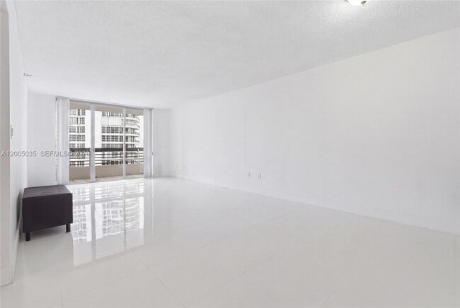 Photo - 19195 Mystic Pointe Dr Unit 604