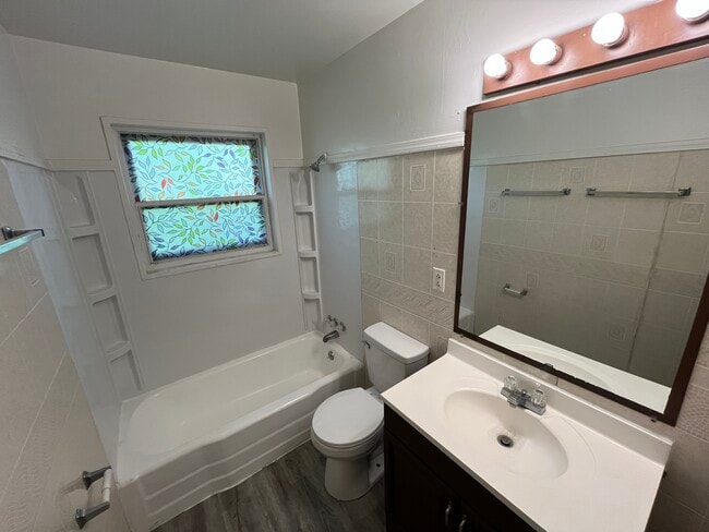 Photo - 1924 Kerrwood Dr