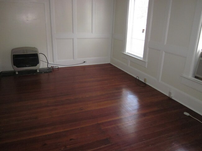 Photo - Awesome 1 Bed/1 Bath in Duckpond Area Close to Downtown