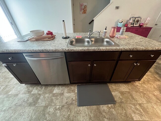 Photo - 1946 Kennington Park Rd