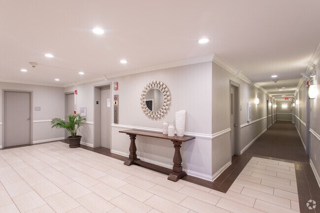Buffalo Creek Apartments - Buffalo Creek Apartments