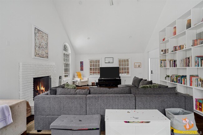 Photo - 1008 Middle Line Hwy