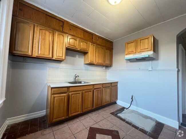 Building Photo - 36 Wade St Unit 1 Rental