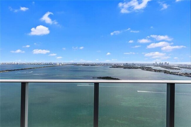 Photo - 700 NE 24th St Unit 700 NE 24th St 4206