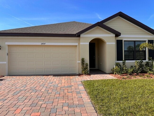 Photo - 6404 Topaz Dr House