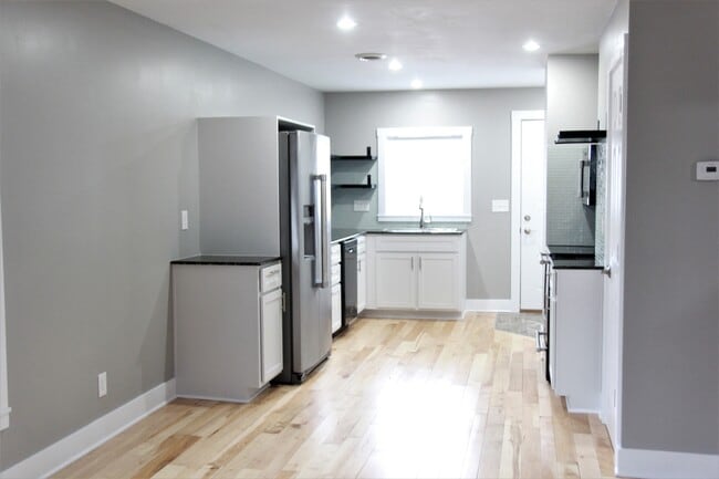 Kitchen - 1601 Niles Ave Unit Apt. B