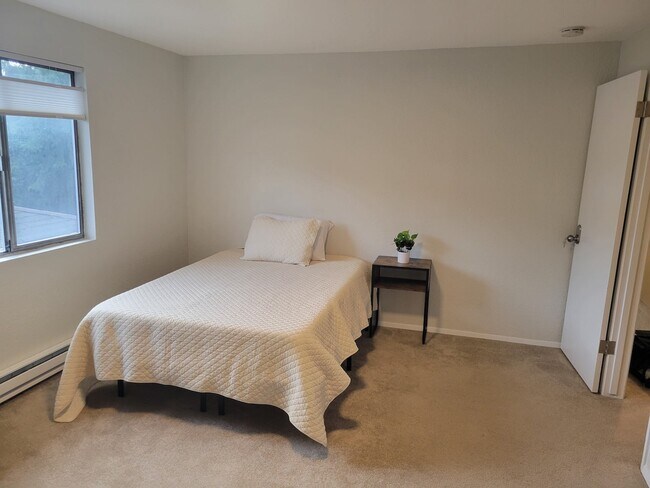 Photo - 431 31st Ave E Unit Upstairs