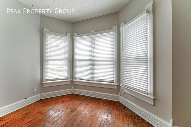 Photo - 732 1/2 Neil Avenue-