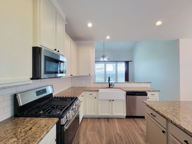 Photo - 6511 Canyon Mist Ln