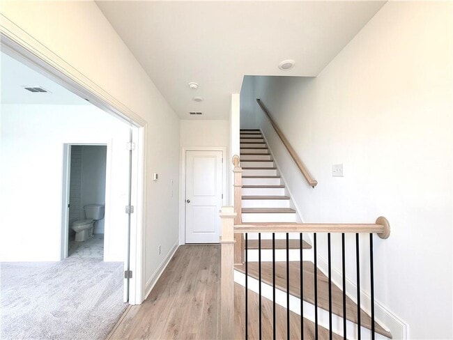 Photo - 4802 Larkin Pass