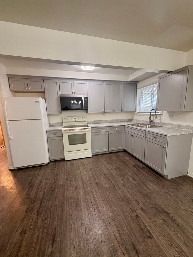 Photo - 228 Trask St Unit 1