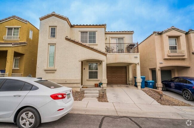 Building Photo - CHARMING FULLY FURNISHED 2 BEDROOM! Rental