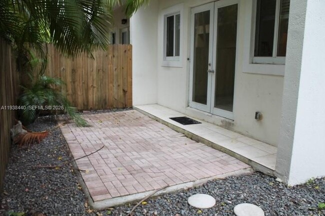 Photo - 2945 Coconut Ave