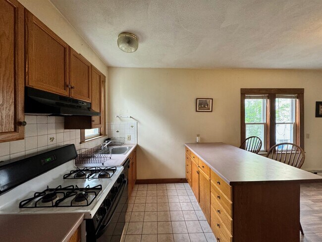 Photo - 29 Frederick Ave Unit 1