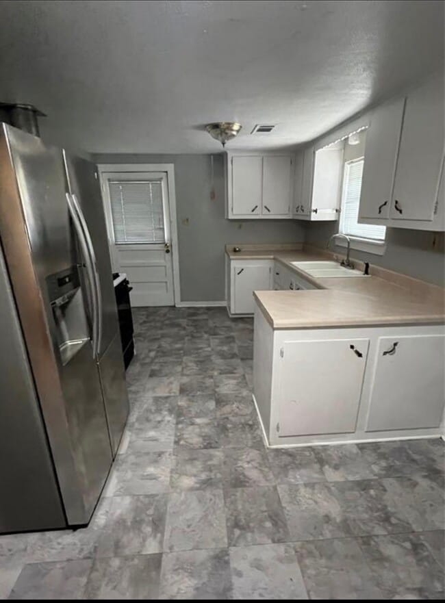 Photo - 79 Baron St