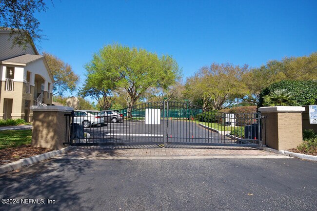 Photo - 7 Arbor Club Dr Unidad 319