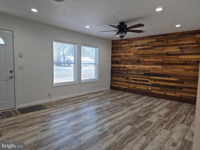 Photo - 149 Winfred Dr