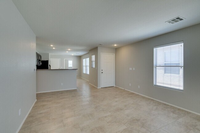 Photo - 2 bedroom + Den- Upgraded Flooring ready for immediate move in