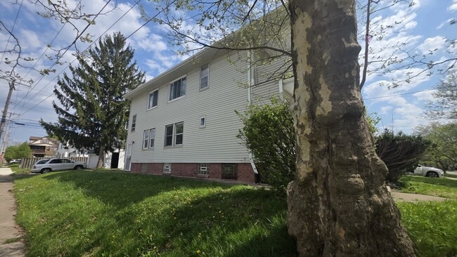 Photo - 3621 E 154th St Unit 1