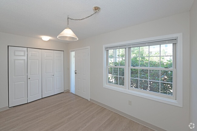 2 BR, 1.5 BA Townhouse