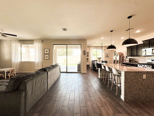 Photo - "Spacious 4-Bedroom, 2.5-Bathroom SOLAR Home in Mesa del Sol!"