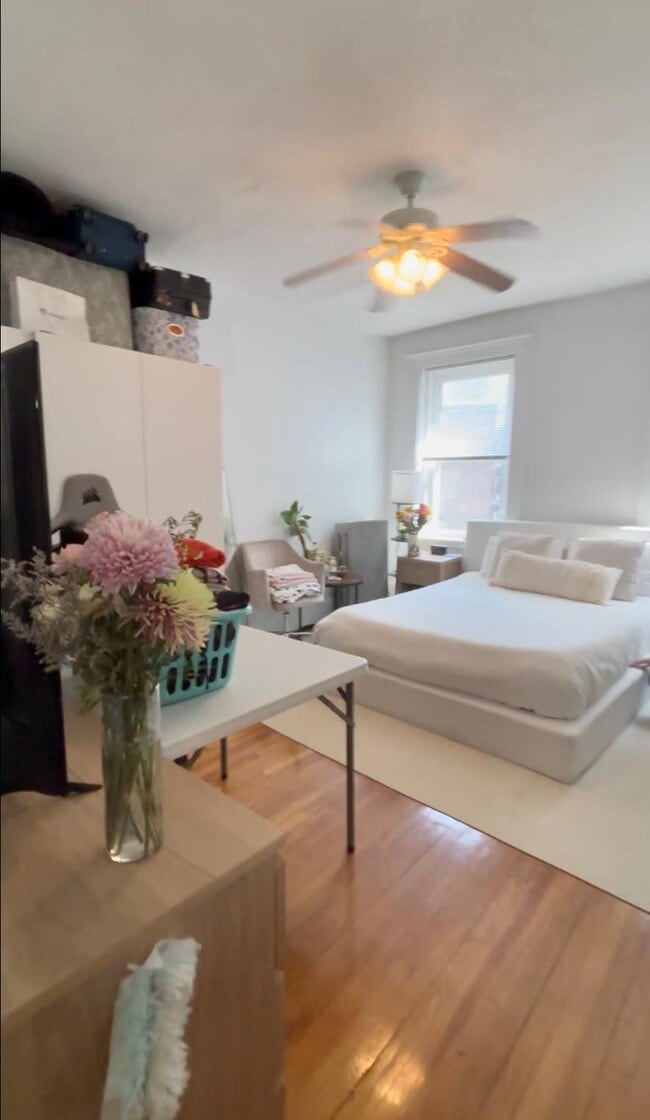 Photo - 19 Hemenway St