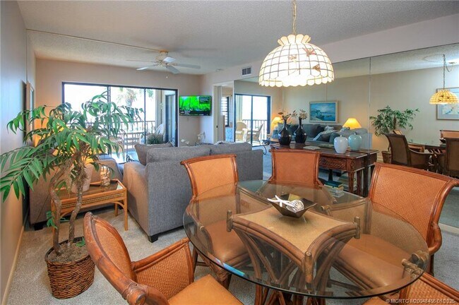 Building Photo - 4540 NE Sandpebble Trce Unit 302