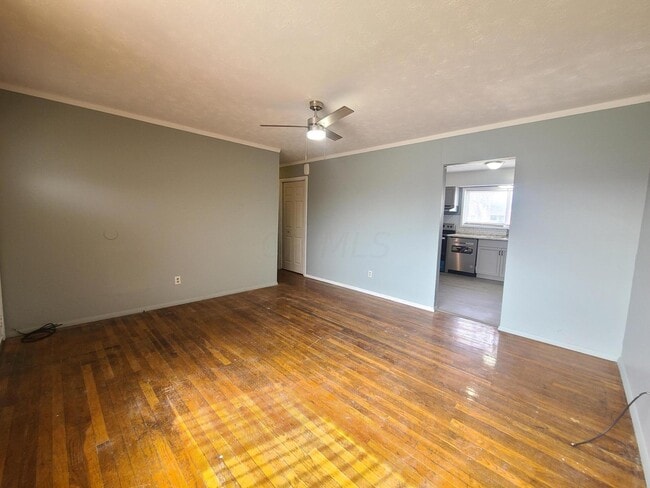 Photo - 1868 Argyle Dr