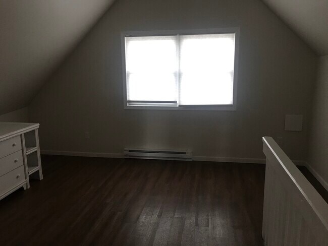 Photo - 512 E Broadway St