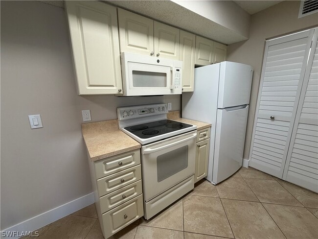 Building Photo - 2094 Arbour Walk Cir Unit 3014