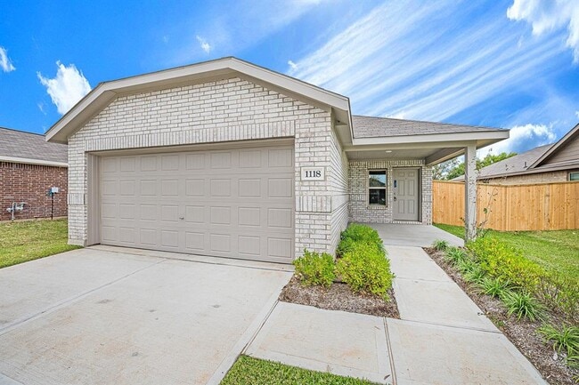 Photo - 1118 Millers Pass Dr House