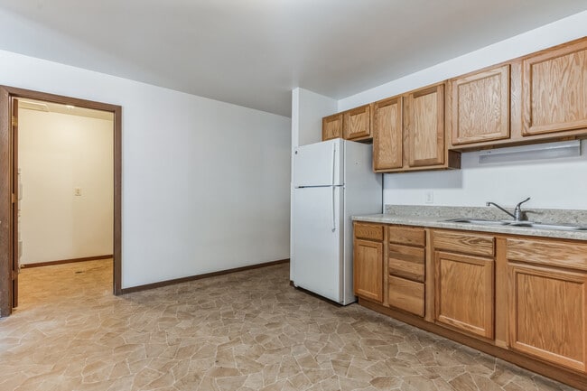 Photo - Englewood Apartments