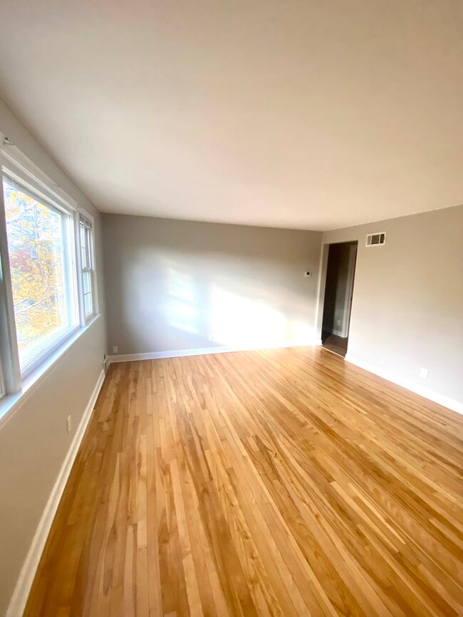 Photo - 3860 N Morris Blvd Unit 3860