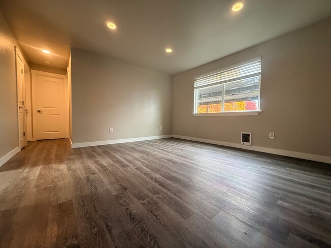 Photo - VASU**908 Unit VASU**908-B