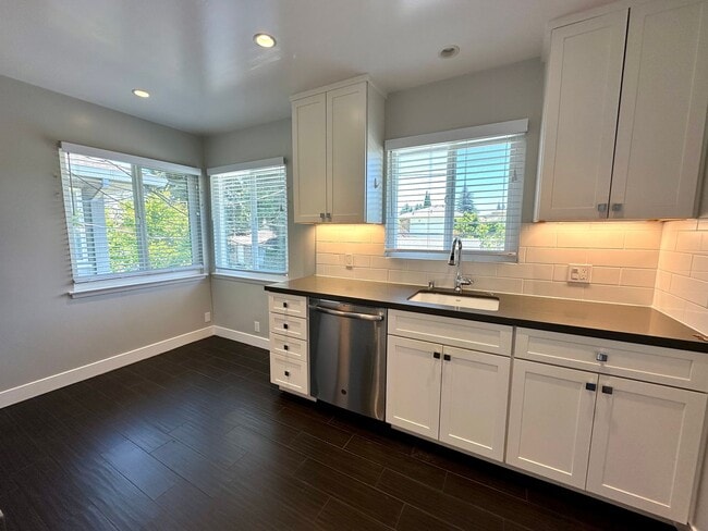 Menlo Pointe Apartments