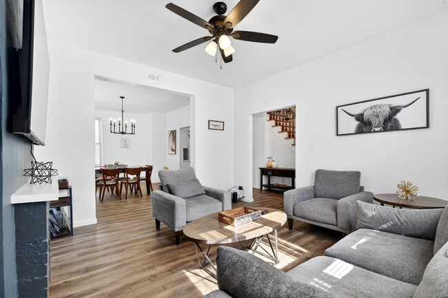 Building Photo - 6559 Hoffman Ave Unit SI ID1472910P