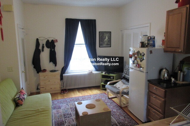 Building Photo - 13 Pleasant St Unit 1R