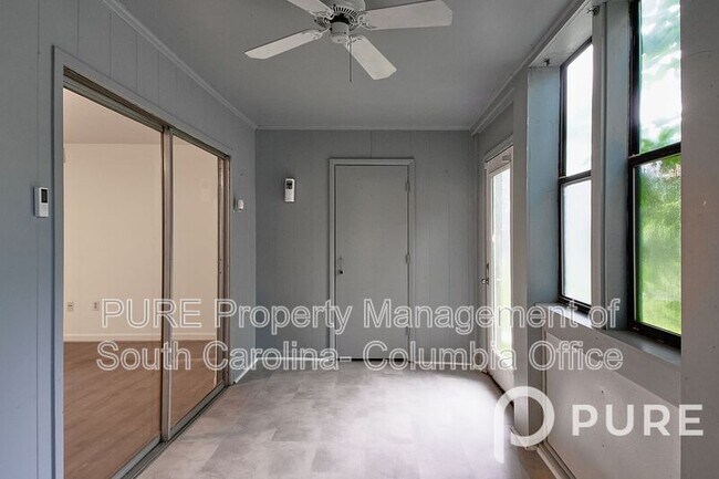 Photo - 601 Riverhill Cir